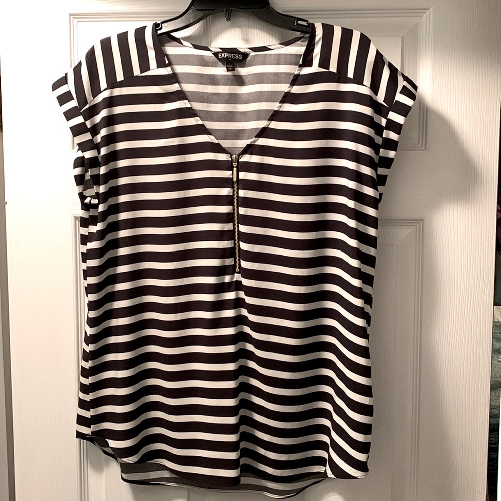 EXPRESS Women’s stripe blouse